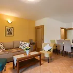 Villa By Guide Juršići